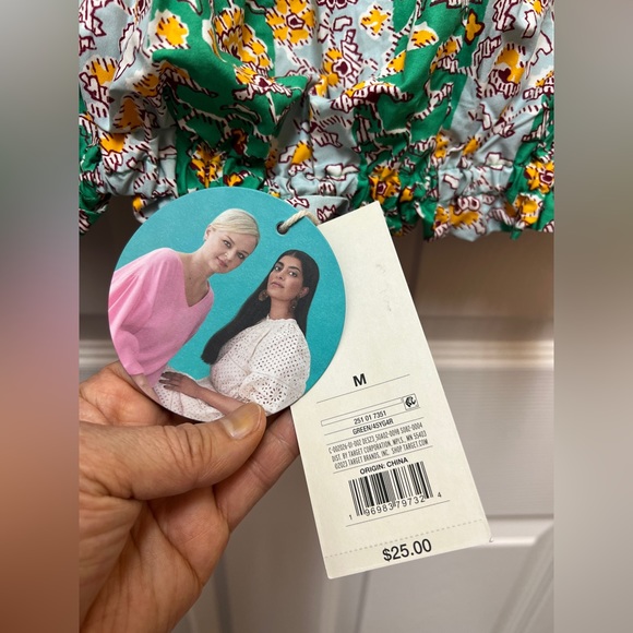 💚 NWT! Green Stripe Floral Crop Top - Picture 4 of 6